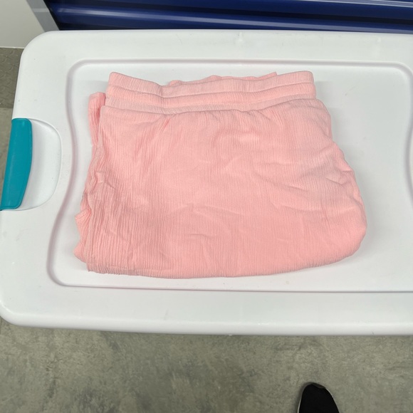 Torrid Gauze Mid Rise Pull on Shorts light Pink | size 3 runs big - Picture 2 of 5